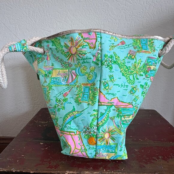 Lilly Pulitzer Pop Party Florida Shoreline Tote - NWT - Picture 3 of 11